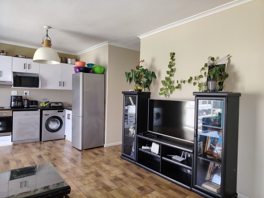 To Let 3 Bedroom Property for Rent in Whispering Pines Western Cape